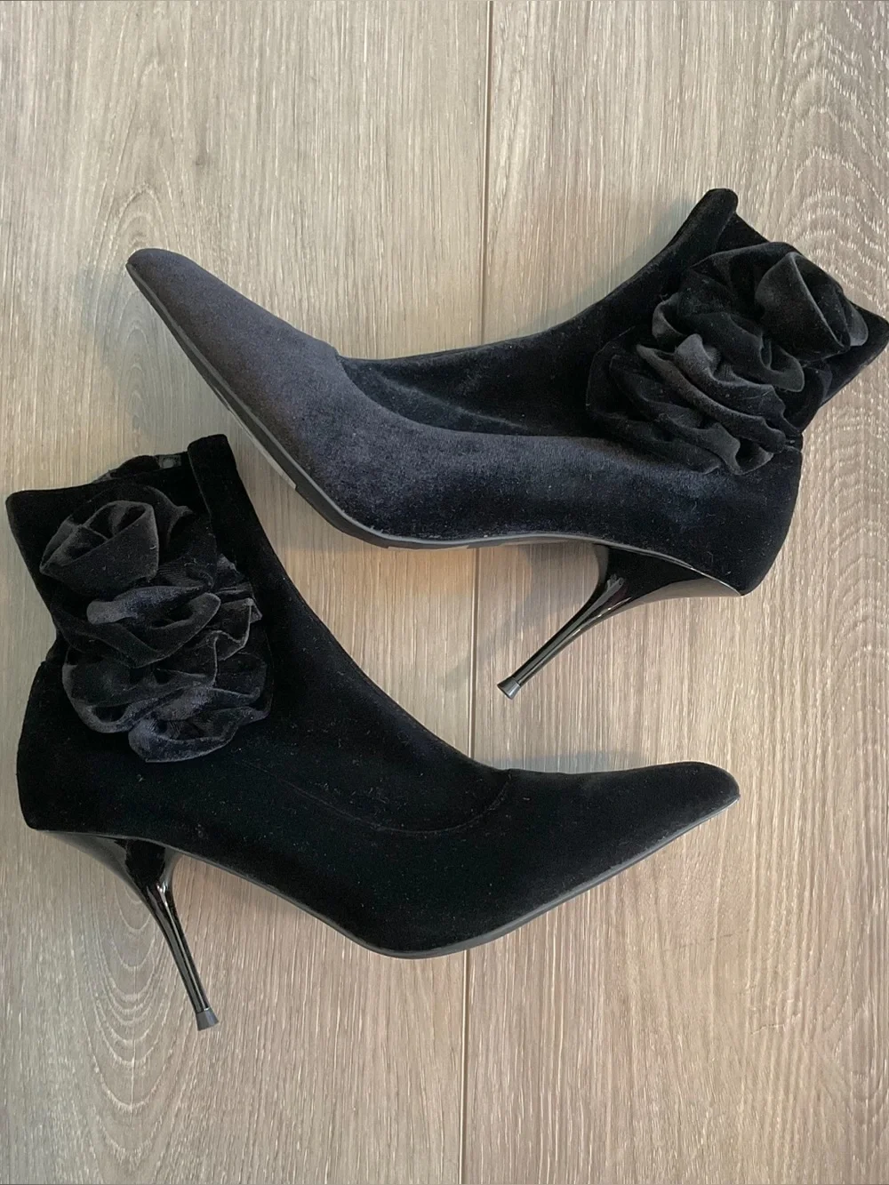 JEFFREY CAMPBELL Florette Velvet Boots Pointed Toe In Black Size 8.5